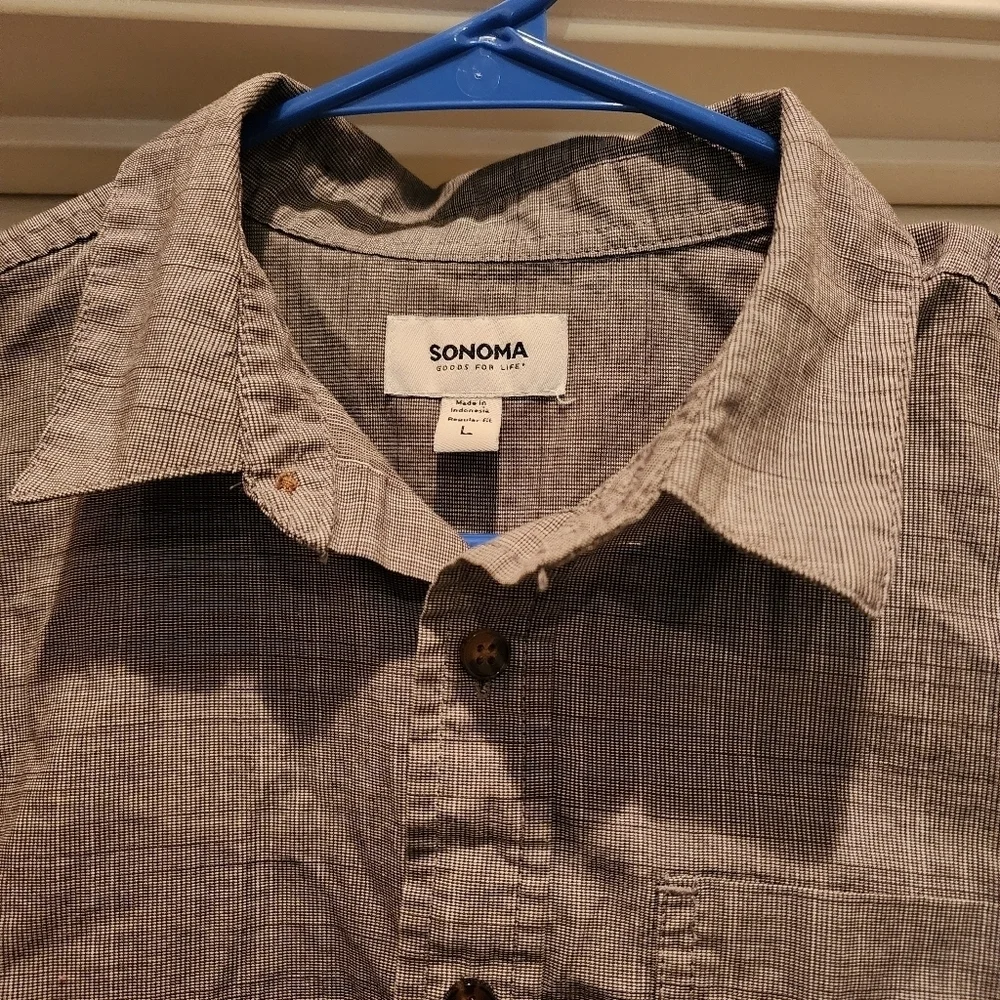 Sonoma Grey short sleeve button down shirt size L